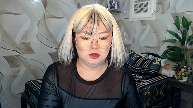 Gotchabella Show in webcam