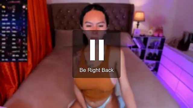 Lady_Riley webkamerás műsora