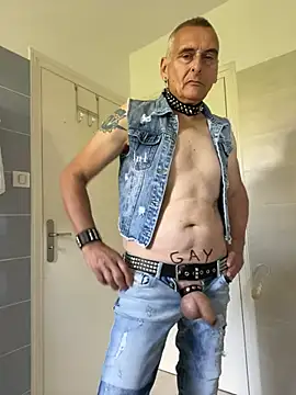 sexyjeans29: διαδικτυακό σόου στην κάμερα