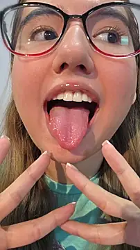 Show modela Pinkie_Princes na web-kameri