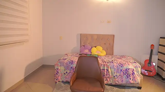 Pinkie_Princes Adlı Modelin Web Kamerası Şovu
