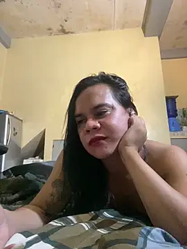 sweetyula Show in webcam
