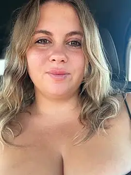 Show modela Samantha_official na web-kameri
