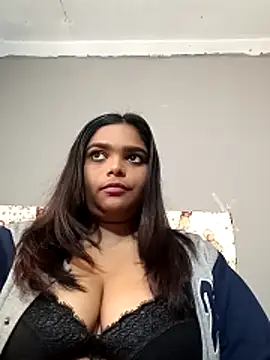 Candybabe911 Adlı Modelin Canlı XXX Sohbeti
