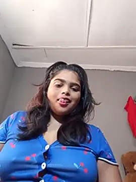 Candybabe911 Adlı Modelin Canlı XXX Sohbeti
