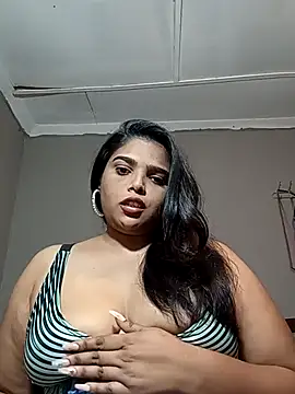 Candybabe911 Adlı Modelin Canlı XXX Sohbeti