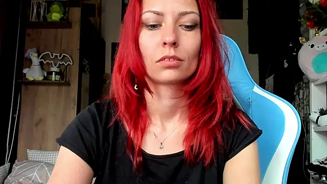 karo123421: απευθείας συνομιλία ΧΧΧ