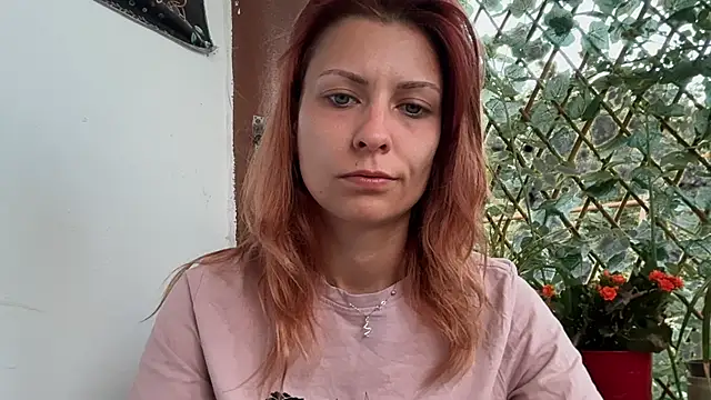 karo123421 Adlı Modelin Canlı XXX Sohbeti