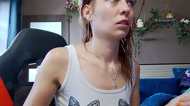 karo123421 Adlı Modelin Canlı XXX Sohbeti
