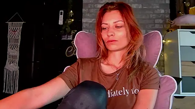 karo123421's Live XXX Chat