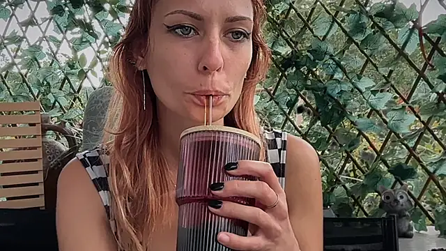 karo123421's Live XXX Chat