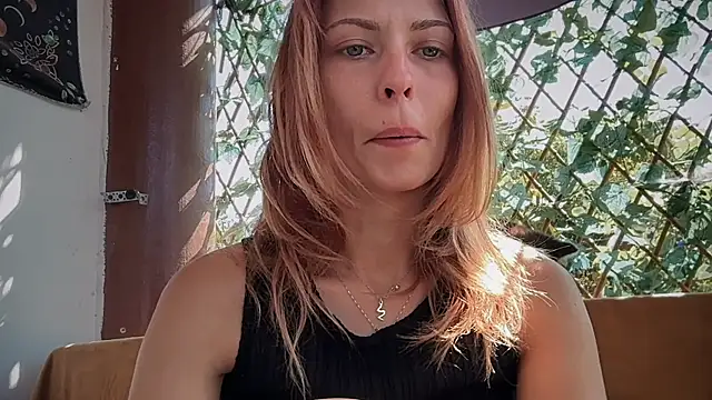 karo123421's Live XXX Chat
