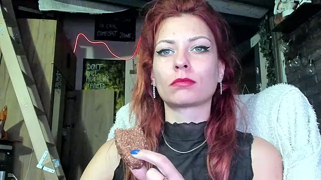 karo123421's Live XXX Chat