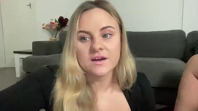 Chat +18 de bigboobybaby@xh ao vivo