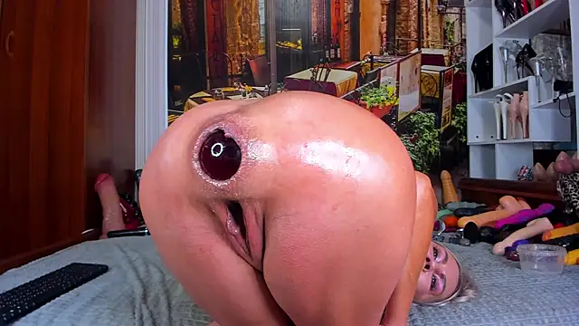 NikkaHOTx's Webcam Show