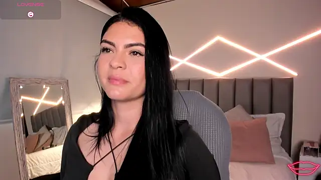 Veronicalanx1 Adlı Modelin Canlı XXX Sohbeti