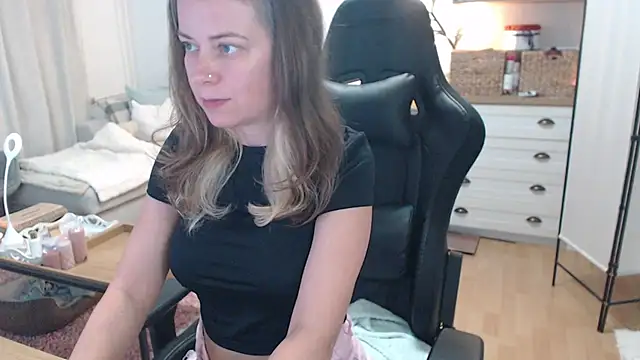 lara_vanilla webkamerás műsora