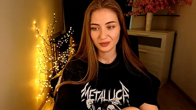 Chain_Alice's Live XXX Chat