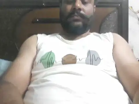 Show de Indersaini148 na webcam