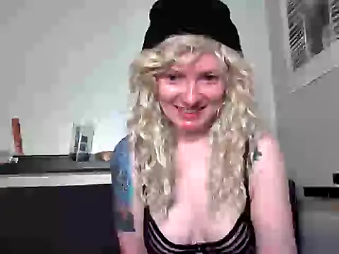 dannikakay Show in webcam