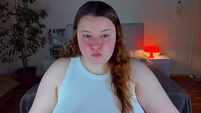 PolinaSalvatore Adlı Modelin Canlı XXX Sohbeti