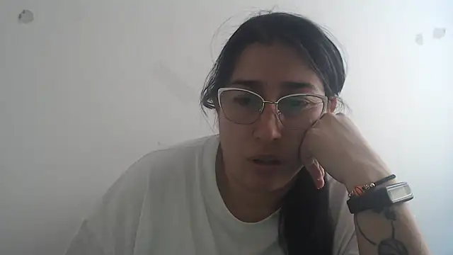 andreaisis2's Live XXX Chat