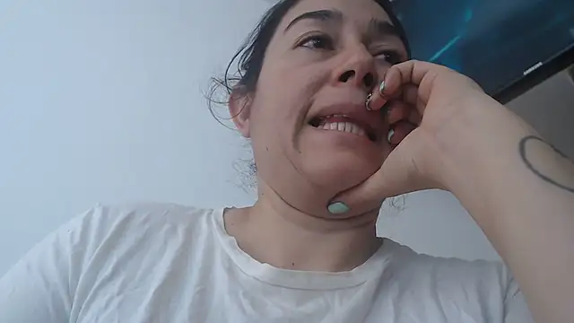 andreaisis2 라이브 XXX 채팅
