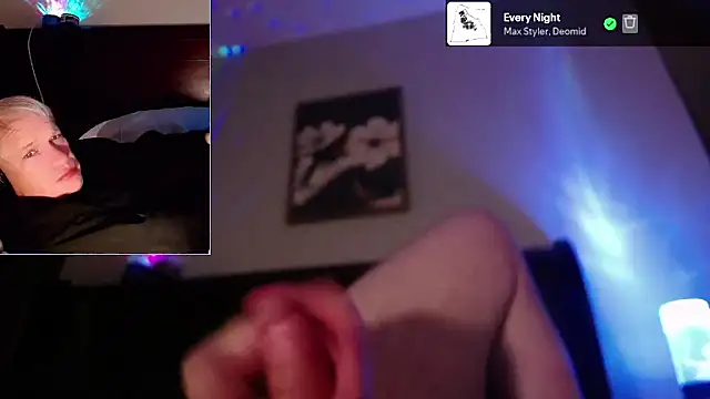 Snarfle82's Webcam Show