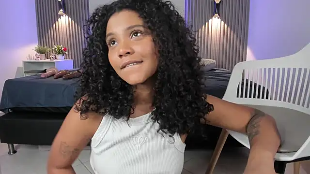 Zafiiraa's Live XXX Chat
