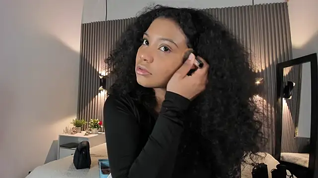 Zafiiraa's Live XXX Chat