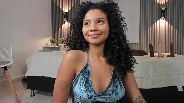 دردشة Zafiiraa الجنسية المباشرة