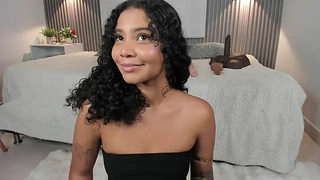 Zafiiraa Adlı Modelin Canlı XXX Sohbeti