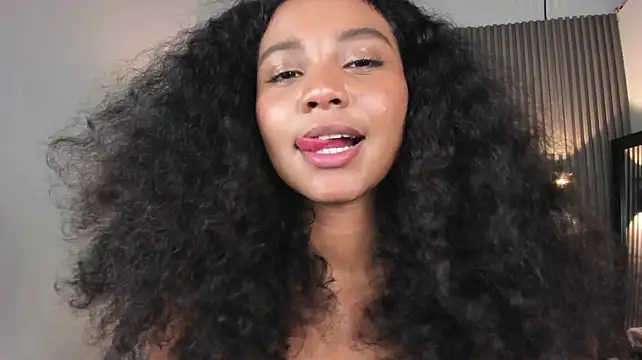 Zafiiraa's Live XXX Chat