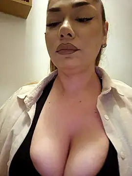 Chat XXX en directo de Ella_sweety
