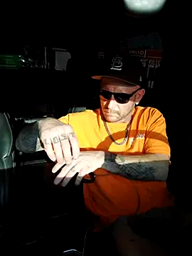 J-Dubb Show in webcam
