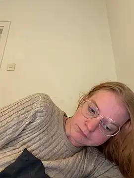 צ'אט XXX בשידור חי של jannis1992