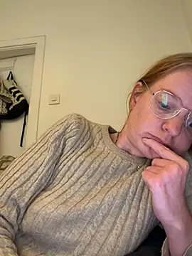 jannis1992 webcam show