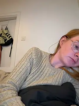 jannis1992 Adlı Modelin Canlı XXX Sohbeti
