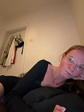 jannis1992 webcam show