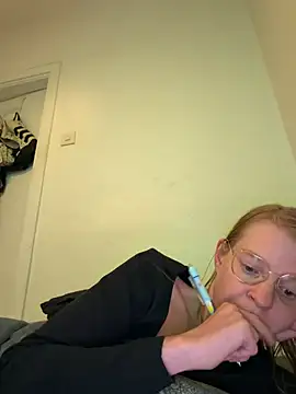 jannis1992 webcam show