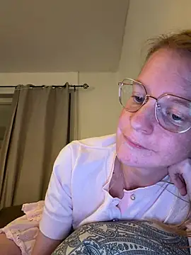 jannis1992 webcam show