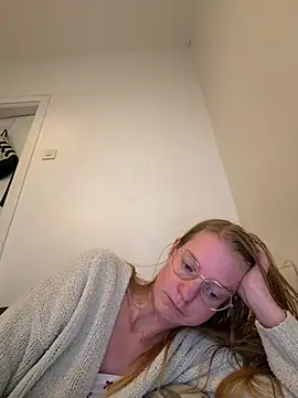 jannis1992 webcam show