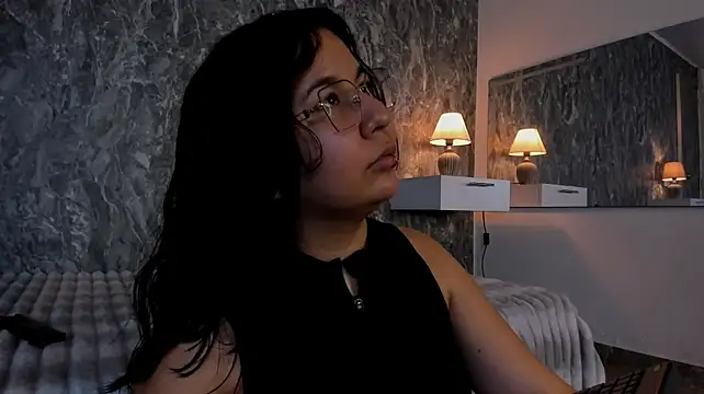 Lia_sarahi's Webcam Show