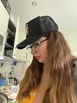 DienkaGreen XXX чат на живо
