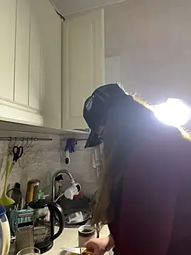 צ'אט XXX בשידור חי של DienkaGreen
