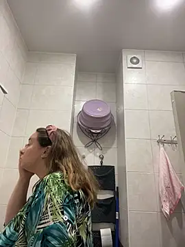 DienkaGreen's Live XXX Chat