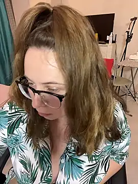 DienkaGreen Live XXX-chat
