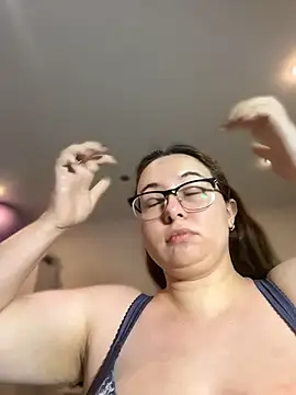 DienkaGreen's Live XXX Chat