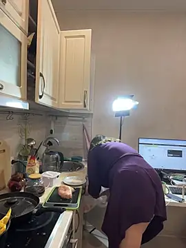 DienkaGreen Adlı Modelin Canlı XXX Sohbeti
