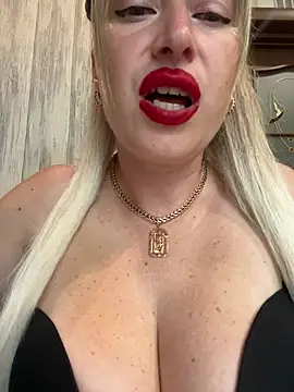Show modela Kittenforyou na web-kameri